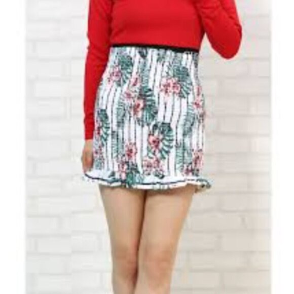 Guess Kira Smocked Mini Skirt - Picture 2 of 6